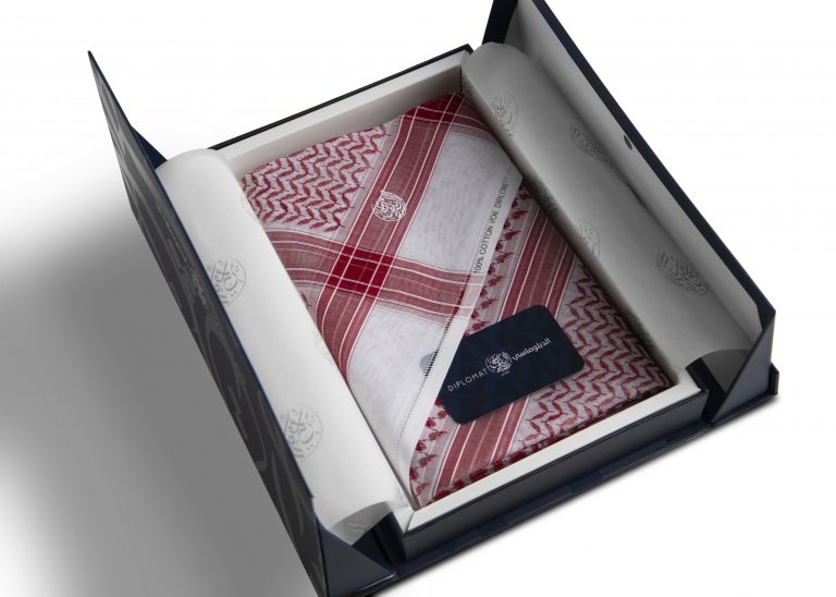 شماغ توباز أحمر