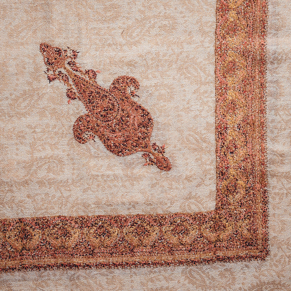 شال صوف بني فاتح