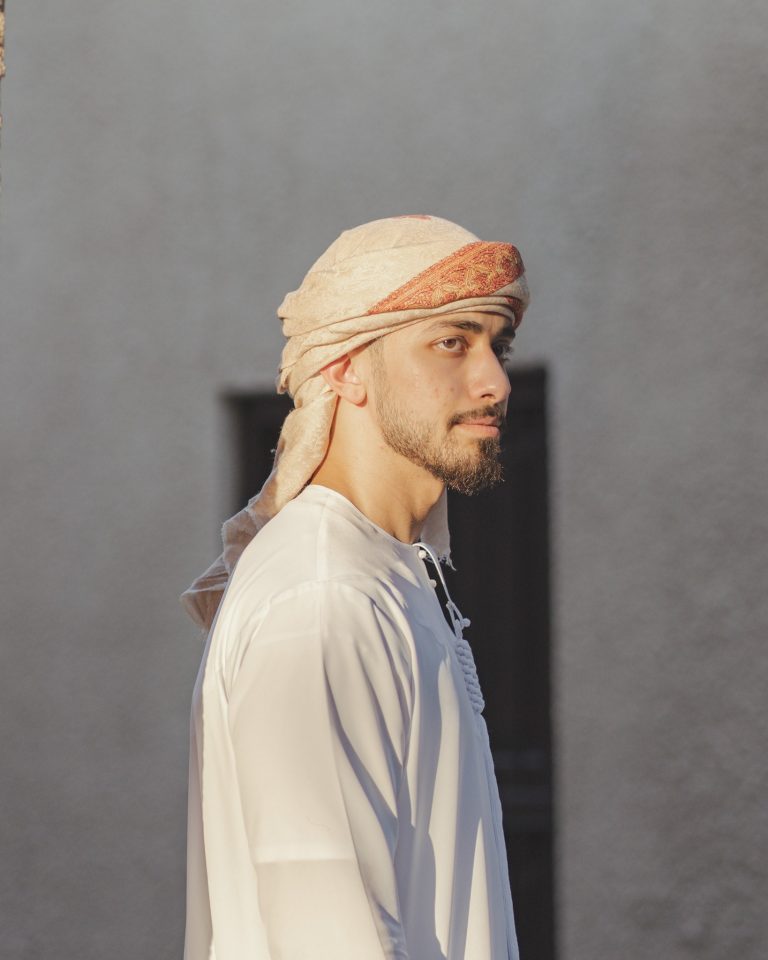 شال صوف بني فاتح